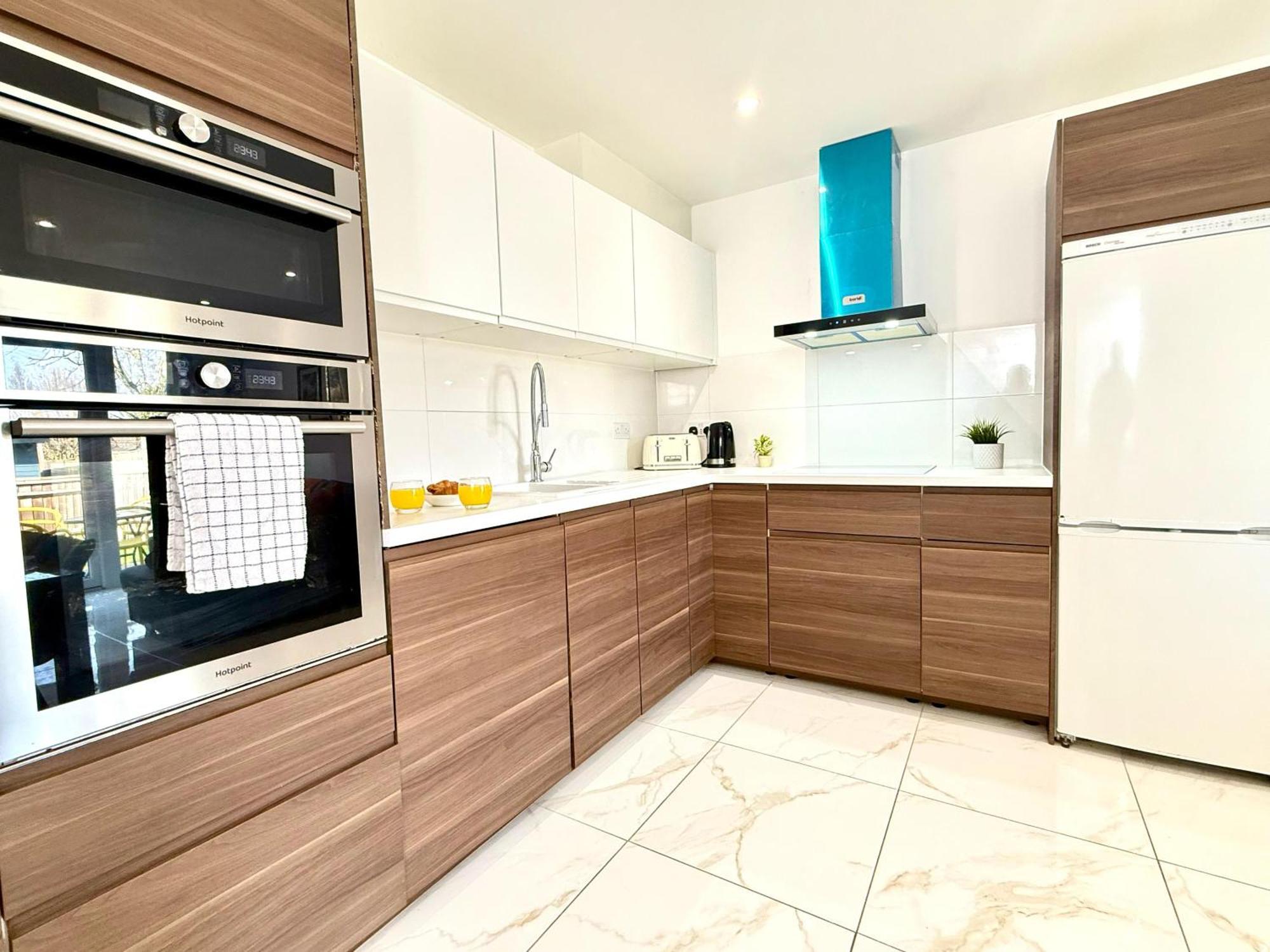 Panorama House, Luxury 2-Bedroom Apartment 2 Kidlington Exterior photo